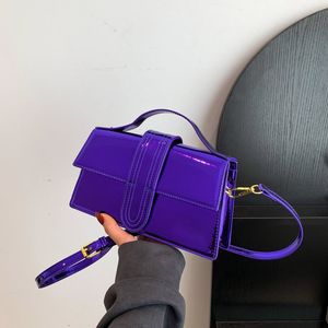 Luxe damestassenwinkel 90% fabrieksverkoop groothandel dames nieuwe leren clamshell vintage handtassen Mode klassieke veelzijdige ketting crossbody tas met enkele schouder