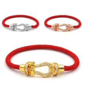 Braceuse de concepteur de luxe pour femmes bracelet classiques de corde rouge bracelets en rose rose rose mâle en cuir incrusté en diamant bracelets en cuir incrusté