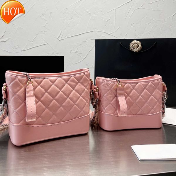 Diseñadores de lujo para mujer Bolsos de hombro Cuero de vaca texturizado Acolchado Ringer Maquillaje Bolso Moda Cremallera de metal dorado Doble cadena Bandolera de hombro Venta directa de fábrica