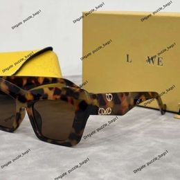 Gafas de sol de lujo para mujeres Popular Lowee High End Pequeñas gafas de sol en V-Face de moda con lentes de protección solar de tiroteo de estilo europeo y estadounidense