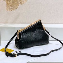 Luxurys de mujer Bolsas Fenddi Bolsos de diseño bolsos de mano de hombro Crossbody bolsi