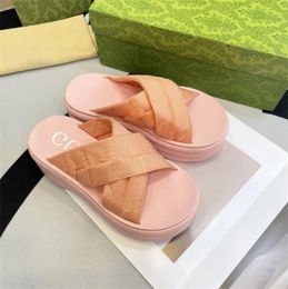 Dames Macaron-slippers met reliëf G-rubberen sandalen Beroemde designer dames Platformsandalen voor dames Glijbaan Luxe designer wiggensandalen Slippers Maat 35-40