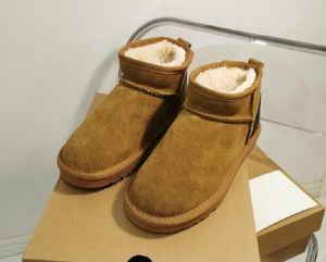 Mini bottes de neige pour femmes Créateur de mode Mini bottines en cuir véritable fendu de vache