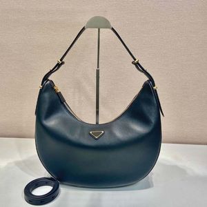 Dames MOON handtas, halve maan grote handtas, lederen modetas, crossbody tas met grote capaciteit, leer met metalen hardwareaccessoires,