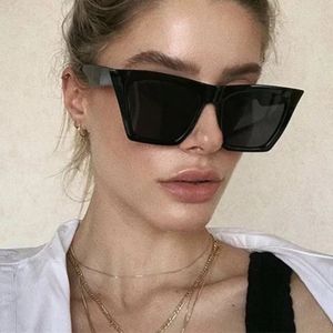 Vrouwen Nieuwe Cat Eye Zonnebril Unisex Retro Vierkant Frame Extra Grote Bril UV400 Zonneklep Reisbril 231226