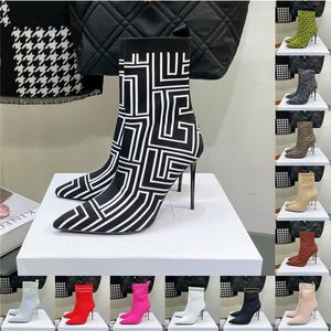 Diseñadores Otoño Invierno Calcetines Tacón Bota Moda Sexy Punto Elástico Alfabético Zapatos para mujer Lady Carta Tacones altos gruesos Su zapato de piel de vaca