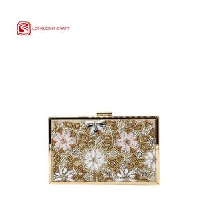 Sac à main brodé de perles pour femmes, nouveau style, marguerite avec diamant, sacoche asymétrique épaule dénudée, à la mode, 240222 240222