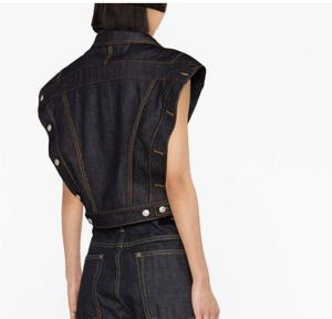 Vestes de vêtements d'extérieur pour femmes manteaux de luxe de la marque anagram logo en denim à manches courtes en jean