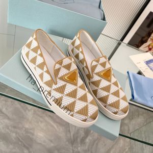 Dames P Letter Label Loafers Designer Sneakers Driehoek Logo Mode Royale Luxe Vrijetijdsschoenen Geen Kant Hellinghak Rubberen Schoenen Outdoor Platformschoenen