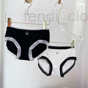 Bragas para mujer Diseñador Marca de alta gama Ropa interior para mujer personalizada Moda de alta calidad Impreso Súper cómodo Estiramiento grande La Shorts Calzoncillos de lujo AJ2S