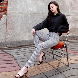 Vrouwen Broek 2024 Zomer Vrouwen Zwart Wit Geruit Magere Benen Cropped Lengte Koreaanse Mode Broek Slanke Plaid Potlood