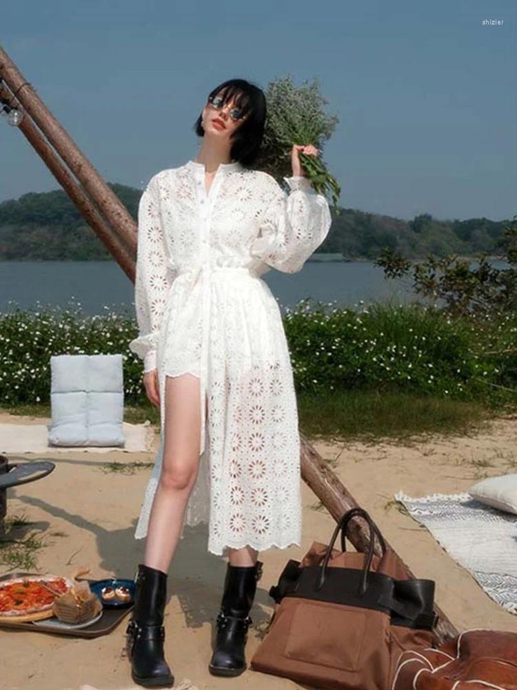 Kadın Pantolon Bohem Etnik Rüzgar ve Bulut Güney Çin Deniz Tesisi Fransız Tarzı Kokulu Beyaz Kanca Çiçek Out Out Elbise Set Bahar
