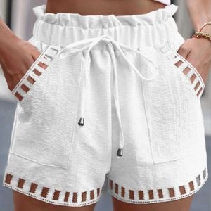 Pantalon féminin Capris Coton Line Shorts Pantalon Femme Couleur Couleur mince Hollow Out Design Pocket Pocket Tlave Shorts Boîtres de plage Vêtements blancs Y240422