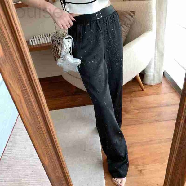 Pantalon féminin Capris Designer Satin Custom Hot Silver Powder pour montrer la gamme Slim Diamond Logo Logo Band 3wew