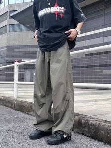 Pantalon féminin Capris Houzhou Style japonais Gorpcore Pantalon Pantalon HARAJUKU HIPPIE STRT PANTAGE DE PARACHUTE KPOP AMERICAN RETRO BAGGY PALANTS Y240509