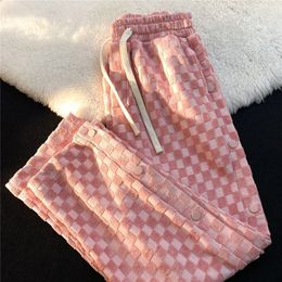 Damesbroek capris Koreaanse stijlvolle geruite dikke zachte zoete puren vrouwelijke casual elastische taille flodderige broeken vrouwen overspoelen losse huis wijd been broek 230413