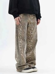 Pantalon féminin Capris rétro Leopard Imprimé Jeans pour femmes au printemps surdimensionné surdimension