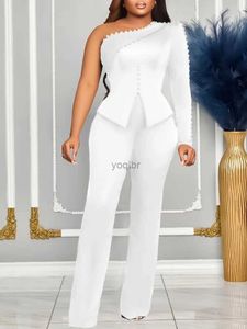 Pantalon féminin Capris White Two-Piece Womens Vêtements Automne Automne Épaule diagonale Pantalon top pantal