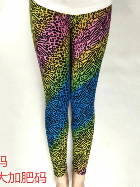 Pantalones de mujer coloridos Leggings de estampado de leopardo Lechas de seda de leche elástica (grande más grasa tamaño K76)