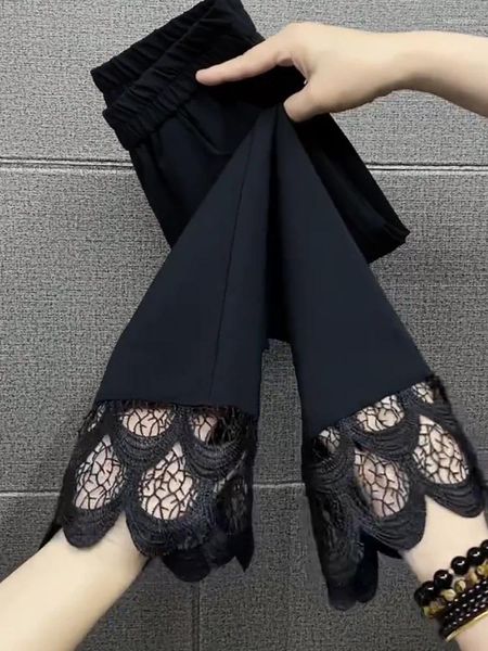 Pantalones de mujer micro acampanados para verano 2024 versión coreana finos con encaje negro recortado y leggings