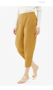 Pantalon féminin miyake plissé la longueur de la cheville pour les femmes couleurs solides taille large pantalon de jambe lâche 2024 femelle printemps d'été