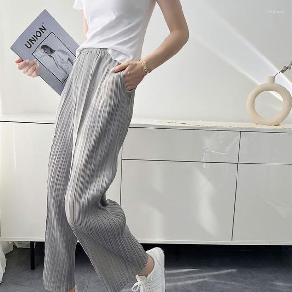 Pantalon femme Miyake plissé classique couleur unie effilé pour femme taille haute élastique mince tout assorti pantalon à neuf points 2023