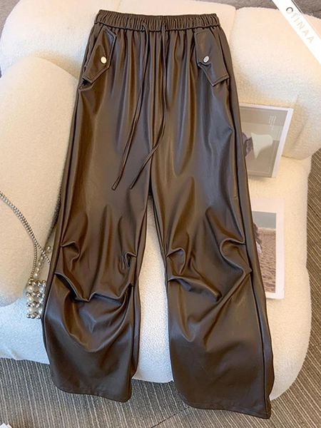 Pantalones para mujer Oiinaa Brown para mujeres de cuero de imitación de cintura alta streetwear casual pierna ancha con cordones moda vintage recto