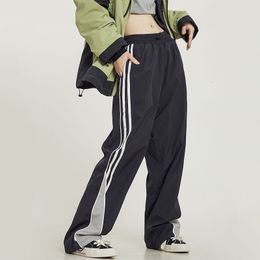 Pantalon femme s Celana Olahraga Kasual Longgar Pinggang Elastis Hip Hop Pakaian Jalanan Wanita Bergaris Jogging Vintage Harajuku 230907