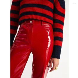 Pantalon féminin brillant en cuir rouge en cuir droit des femmes hautes pvc pvc pantalon slim dames chic jaune pu poche club personnalisé clubwear
