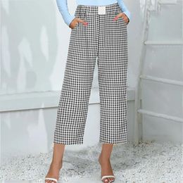 Pantalon féminin Plaid de mode Spring Summer Se sept vêtements de maison confortables décontractés avec poches