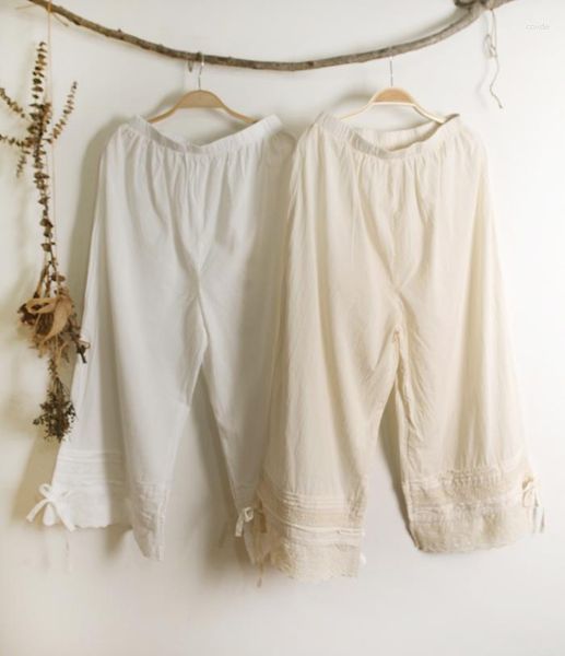 Pantalon féminin Style Forest Forest Light and Fin Cotton Elastic Waistbanb avec un fond de nœud en dentelle pour deux paires de lanternes