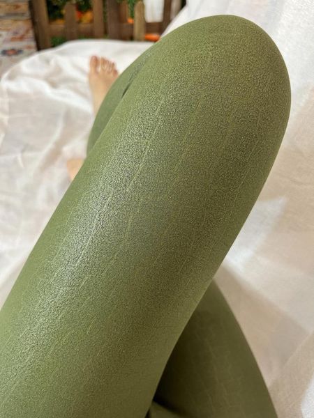 Pantalones de mujer verano brillante verde brillante Yoga cintura alta sin costuras Sexy Leggings ajustados pantalones de satén mujeres