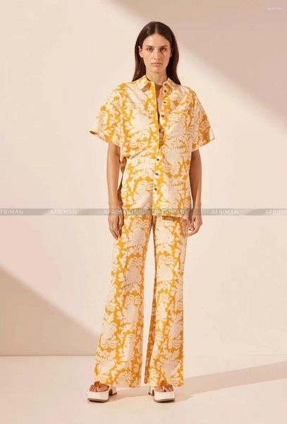 Pantalon féminin Femmes Coton et lin Jaune à fleurs Joue Shirt à manches courtes Évasées