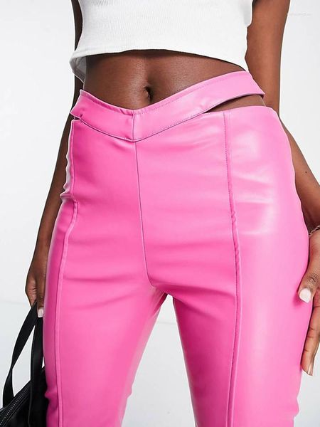 Pantalones de mujer, pantalones de piel sintética con cintura recortada para mujer, ropa de discoteca personalizada con dobladillo ajustado y empalme hueco para mujer