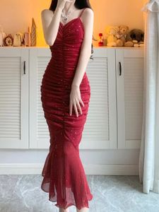 Vrouwen feestjurken spaghetti band rode kleur paillette lurex glanzend bling gedrapeerde zeemeermin bodycon midi lange vestidos SMLXL