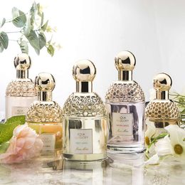 Perfume de fruits des femmes fleuris