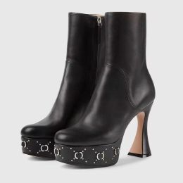 Bottes à plateforme pour femmes avec clous en cuir véritable, bouts ronds, talons épais, bottes à la mode de 14 cm, bottines de luxe de styliste à fermeture éclair, bottes de chevalier à talons hauts, chaussures d'usine