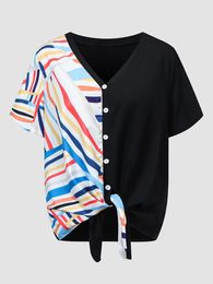 T-shirt grande taille pour femmes Finjani bouton avant noeud ourlet Crop Tee à manches courtes col en V mode Camouflage noir couture bicolore haut pour femme 230520