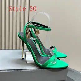 Sandales à bout pointu pour femmes Chaussures de luxe à enfiler pour femmes Marque superstar Mode Femmes Designer Automne Hiver Pantoufles de haute qualité avec tête de verrouillage avec chaussure