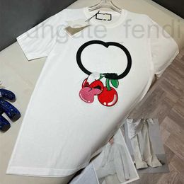 Polo's Designer merk Nanyou van dames 24 Zomer Nieuwe Cherry Cartoon Borduurpatroon Letter Leeftijd Vermindering van veelzijdige heren- en T-shirts Juus