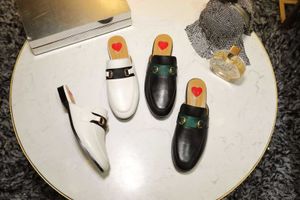 Princetown-loafers voor dames, lente en herfst, klassieke metalen gesp, geborduurde sandalen, leren halve overschoenen voor heren