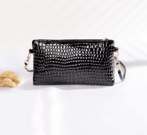 Sac à bandoulière en cuir PU pour femmes Crocodile Cluth Fashion Femme Couleur solide Sac à corps crossbody Téléphone Small Coin Portefeuille