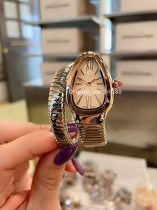 Caja de reloj de mujer con movimiento de cuarzo con pulsera y reloj SERPEN de acero de precisión. Un reloj personalizado con forma de serpiente con relojes de diseño exquisito y único.