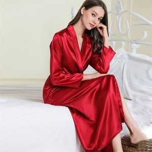 Robe pour femme Peignoir Femme Long Sleepwear s Silky Charming Night Allongé Casual s Homewear Kimono 220830