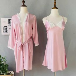 Robe pour femmes vêtements de nuit féminine en satin Silk Kimono Bathrobe 2pcs robe Set Home Clothes Loose Nightwear New Intimate Lingerie