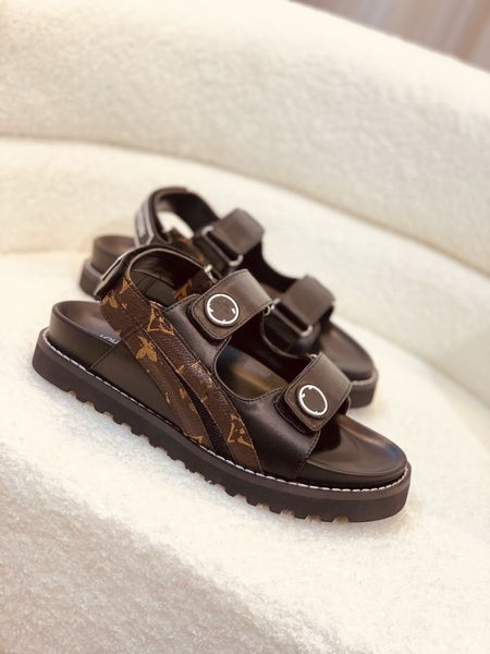 Sandale pour femme en cuir véritable designer mode sandale tricoté chaîne en métal pantoufle luxe élégant simple matériel chaussures plates confort design 35-42