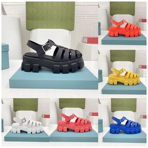 Sandalias de mujer Sandalias de goma espuma Zapatos huecos en blanco y negro Cómodos y lindos zapatos de playa retro Diapositivas de plataforma de moda con caja EU35-EU41 NO248