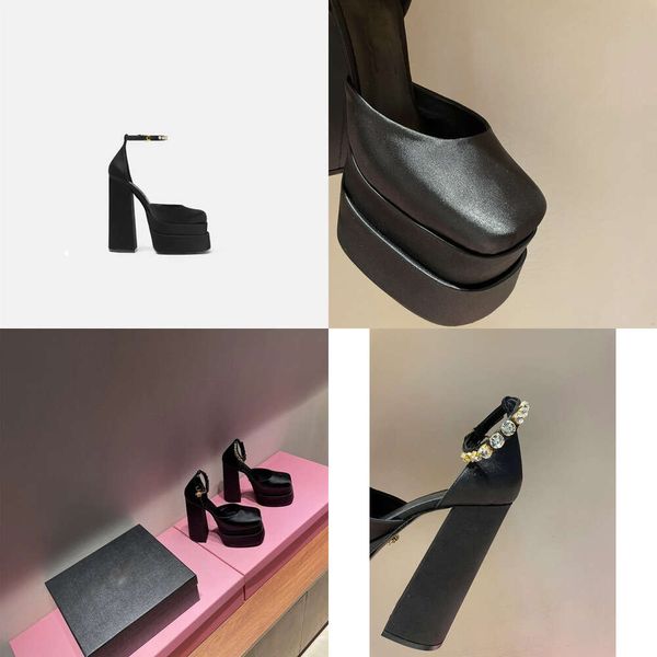 Chaussures de sandales pour femmes Slippers High Heel Crystals Hingestone Silk imperméable Classic Classic Charat Célier de chèvre Design Italie Gold avec boîte