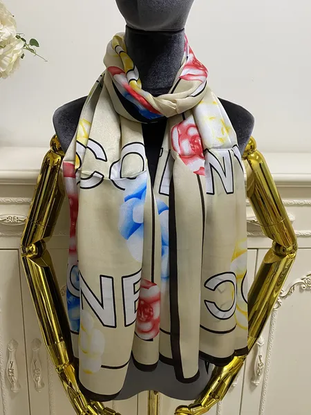 Bufanda de mujer 100% material de seda estampado de letras flores patrón fino y suave bufandas hermosas chal tamaño 180cm -65cm