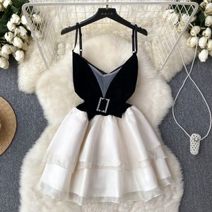 Vestido de fiesta de cintura alta con lazo de diamantes de imitación de tela de terciopelo con parches de gasa con tirantes finos sexy para mujer